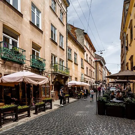 Near Rynok Square є кондиціонер за доплату