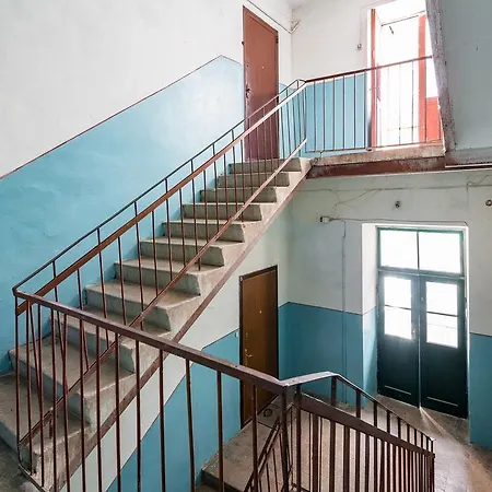 Near Rynok Square є кондиціонер Lviv