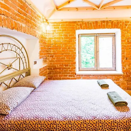 Near Rynok Square є кондиціонер