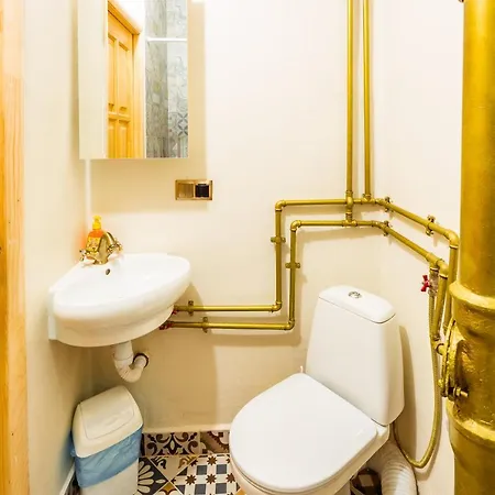 Apartment Near Rynok Square є кондиціонер Lviv